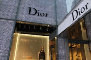 DIOR